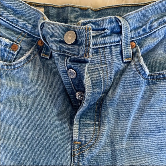 Levi's 501 Jeans - Picture 3 of 6